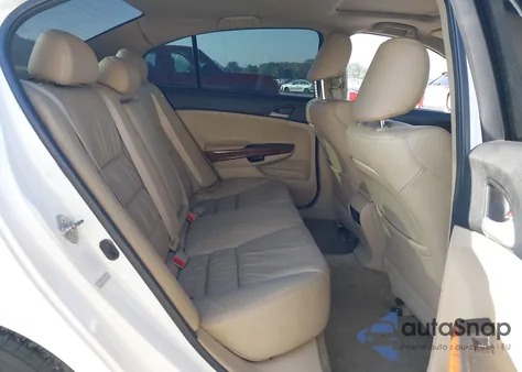 2011 Honda Accord z USA, uszkodzony, nr VIN 1HGCP2F89BA146008